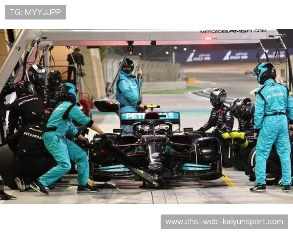 新晋车手安东内利领跑积分榜：梅赛德斯的新星诞生了